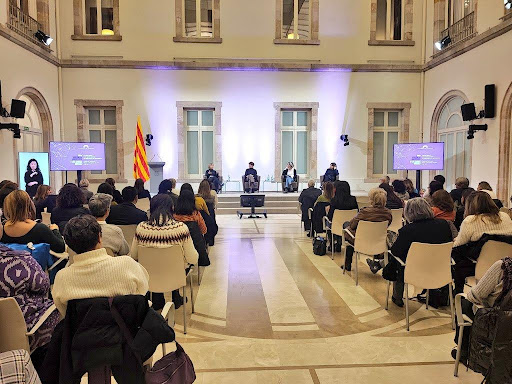 Photograph of an expert panel talk on gender-based violence at the Catalonian Parliament.