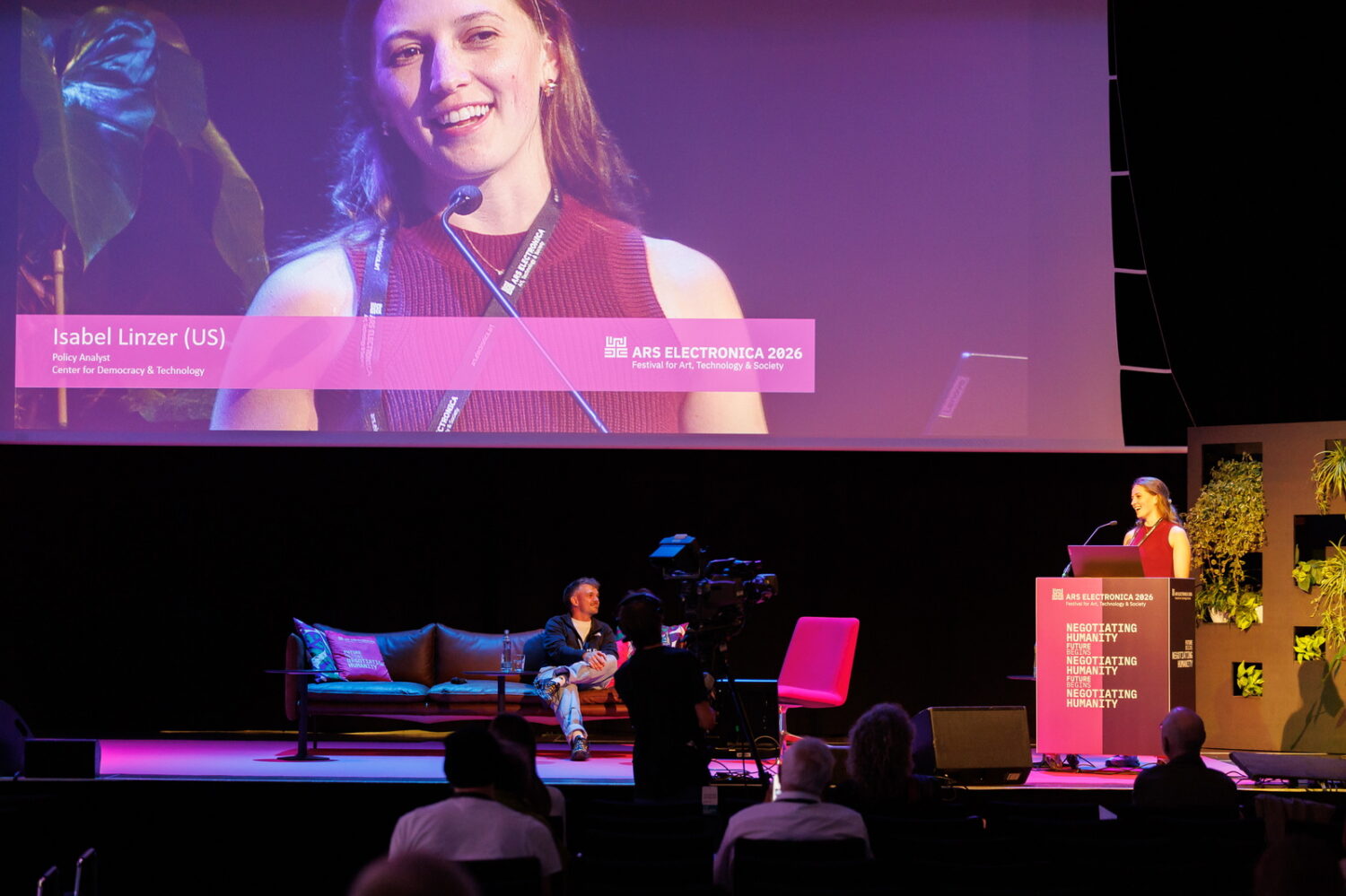 Photo showing Isabel Linzer(right)and Alexander Sängerlaub (left) Why does outrage spread so easily online—and how does it turn into political influence? This conversation brings together psychological insights and a closer look at the growing influence of social media creators in shaping political debate. Presented in the context of fAIr media. fAIr media is co-funded by the Creative Europe programme of the European Union under grant agreement 101147977.